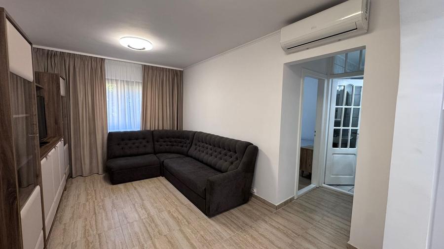 Apartament 4 camere de închiriat, str. Călugăreni-AP1503