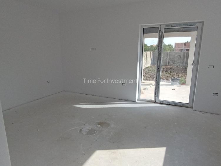 Sanandrei, Duplex pe Etaj, Drum Asflatat, Bucatarie Separata - 13