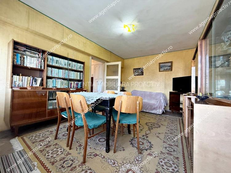 Apartament cu 3 camere zona centrală , stradal, intr-un bloc curat, 69.900 euro - 2