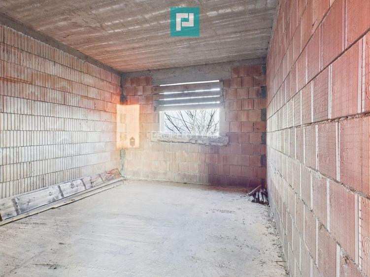 Proprietate impresionantă între Curtici și Macea - 18