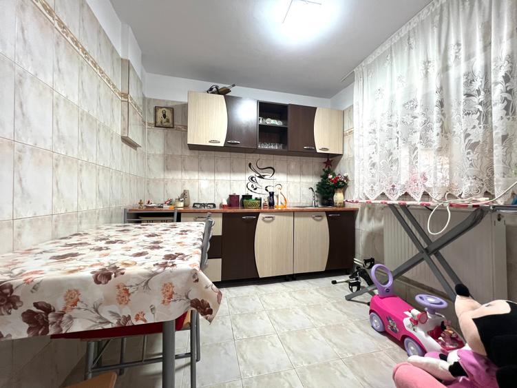Casa Tuzla – 2 Constructii Individuale – 9 camere – 811mp teren - 21