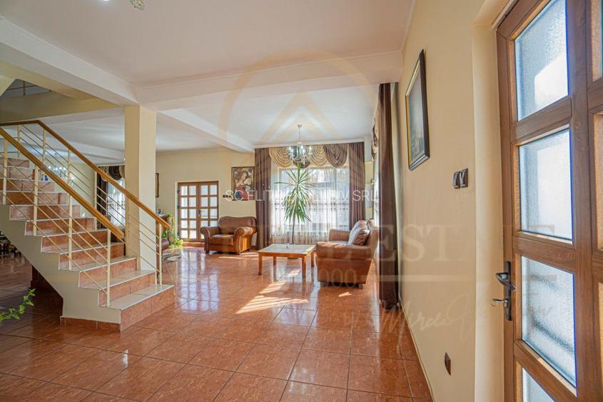 Agigea - Vila D+P+1E+M pe un teren de 772 mp cu o deschidere de 21,46 m. - 3