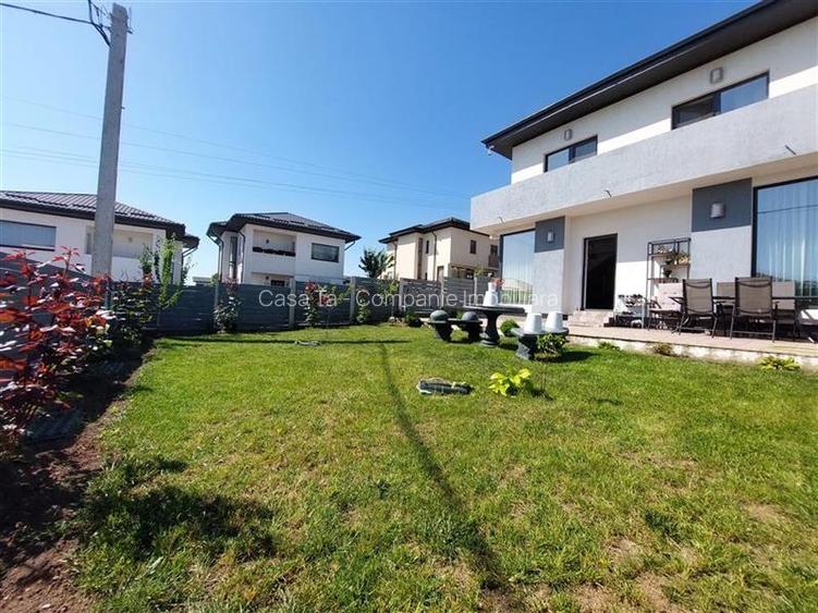 Vila deosebita pe Soseaua Rediu vis-a-vis de lac - 18