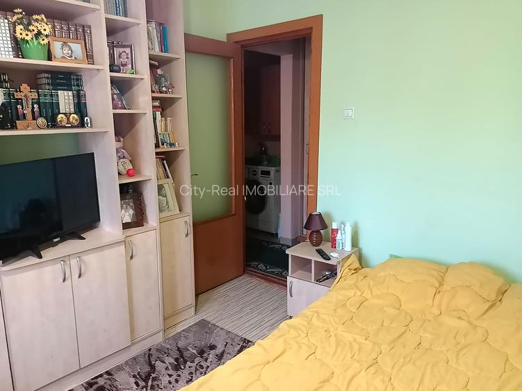 3 camere decomandate , centrala pe gaze, mobilat ,zona Dacia , pozitie excelenta - 10