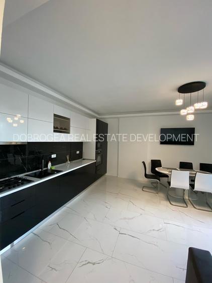 3 camere cu vedere frontală la mare mobilat lux - 12