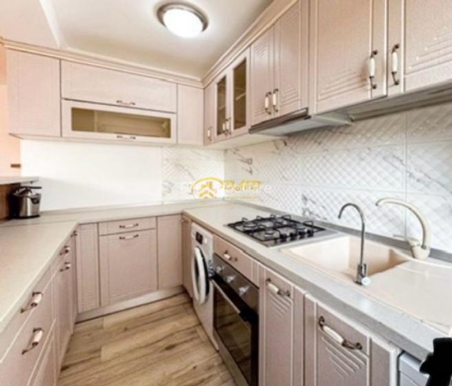 Apartament trei camere, zona centrală - 3