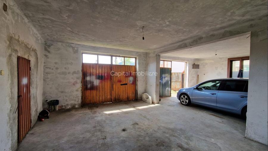 Casă cu 4 camere si 2 garaje de vanzare, Baia Sprie, Comision 0% - 14