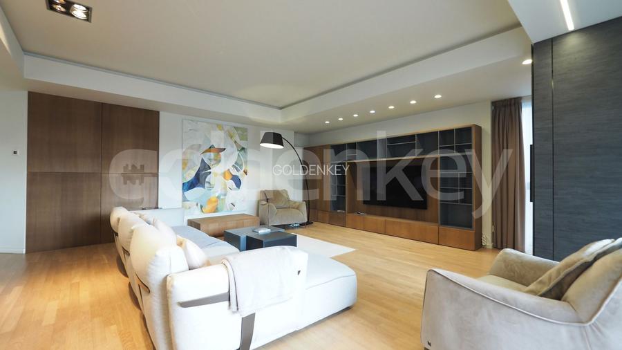 Apartament ultra-finisat cu 4-5 camere, vedere libera, 2 garaje - 2