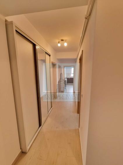 Apartament 3 Camere +Loc de parcare - zona Tractorul/Grandis Residence