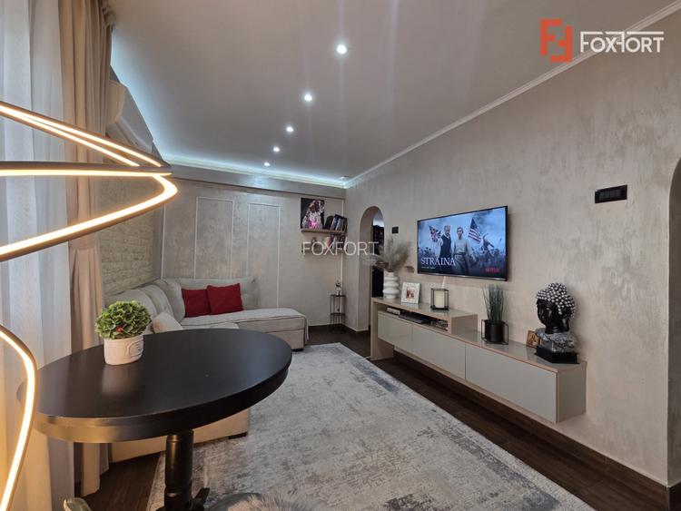 Garsoniera moderna cu balcon de vanzare 32 mp utili | Banu maracine Arad - 2