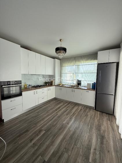 Casa superba in cartier linistit si prietenos - 11