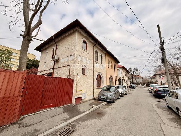 Vila 200 mp cartier de case Belvedere Regie - 7