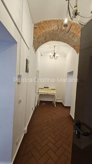 SPAȚIU COMERCIAL ULTRACENTRAL , pietonala ,clădire istorică ,complet  renovata - 10