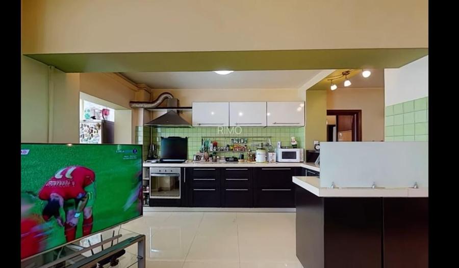 Apartament modern cu trei camere, bd. Obregia, 179.000€ negociabil - 2