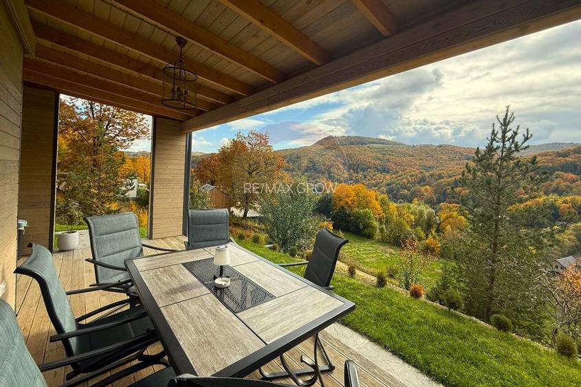 Complex turistic de vanzare in Slanic Moldova - 5