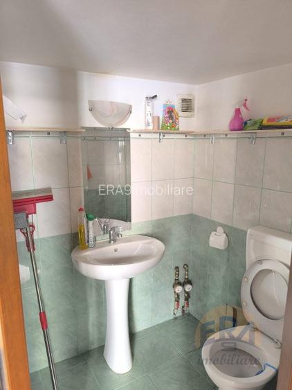 Spatiu comercial central de inchiriat, pe pietonala - 4