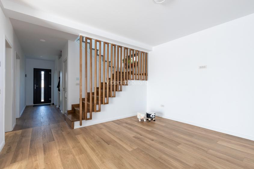 Case Stupini, 5 camere, 2026, priveliște spre Tâmpa, P+E, 470 mp teren - 12