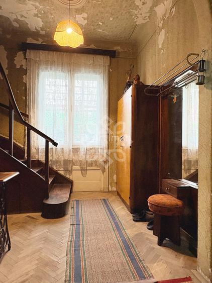 Casa de vanzare ultracentral in Oradea, strada Postavarului - 2