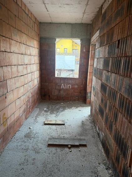 Propietar - Garsonieră de vânzare – 37 mp utili - bloc nou – parter– parcare sub - 9