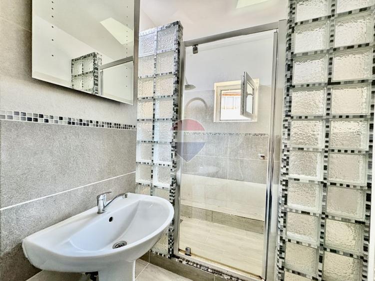 Apartament cu 3 camere, decomandat, in Centrul Nord – Râșnov