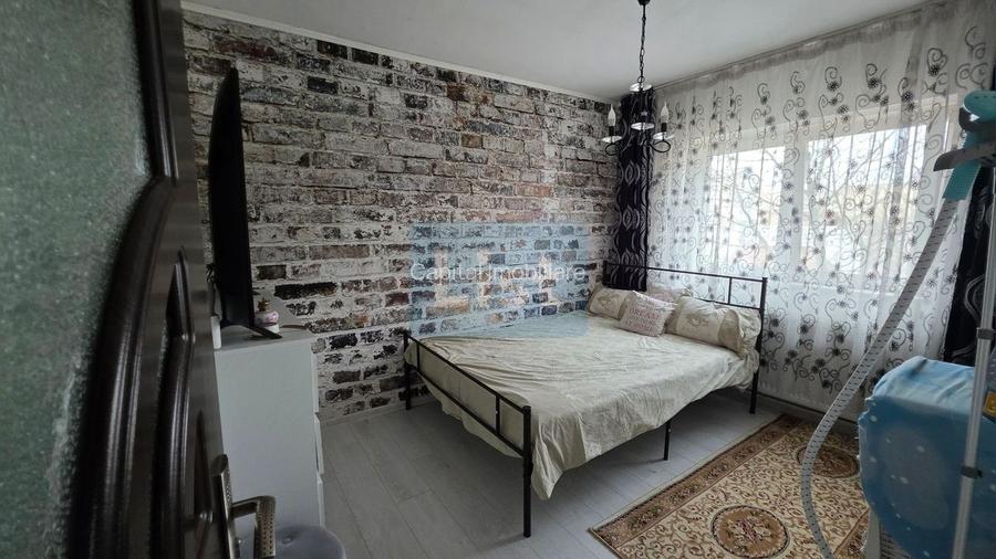 Apartament 4 camere, et. 2 - Bulevard - 5