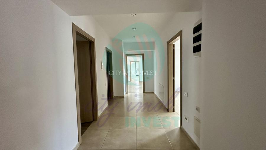 Spatiu cu view si terasa ideal atat pentru birou cat si pentru locuinta - 8