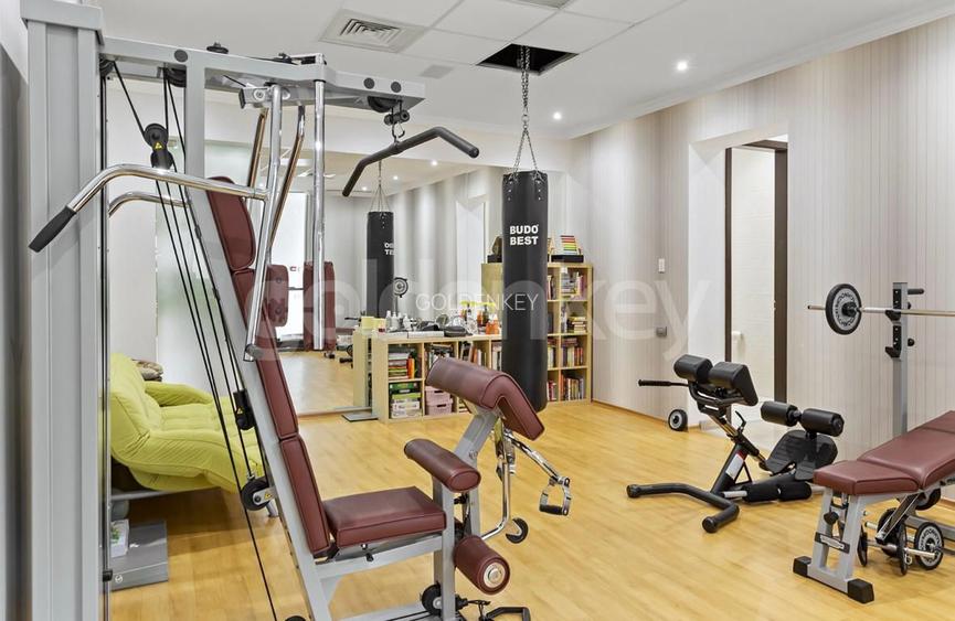 Vilă impresionantă pe un singur nivel | piscina | 2 garaje - 22