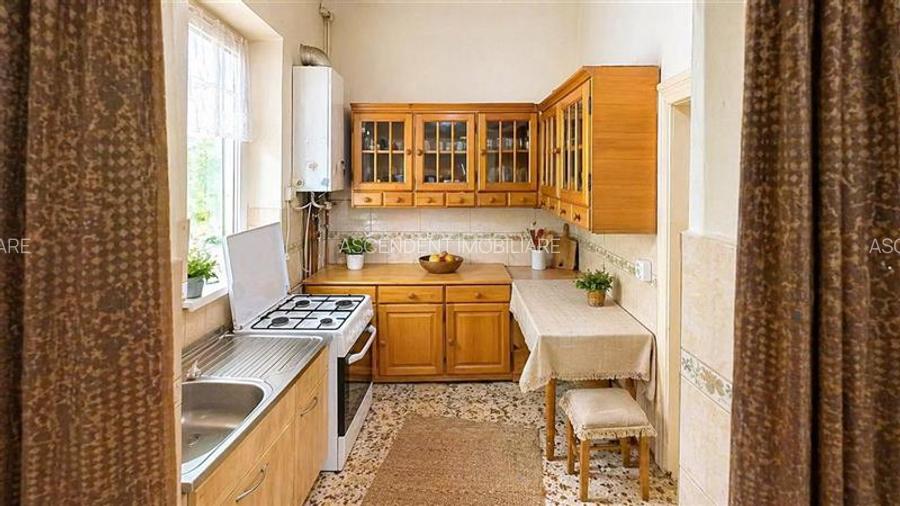 Casa cu spatiu comercial, 1.000mp teren anexe, areal Central, Reghin - 2