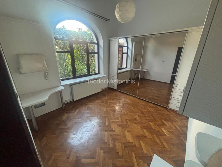 4 camere in Vila Interbelica, zona Democratiei  - 4