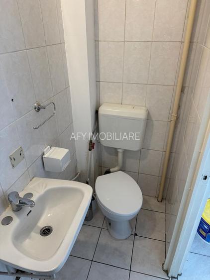 De închiriat: apartament 3 camere - nemobilat - ideal birou - Gorjului - 12
