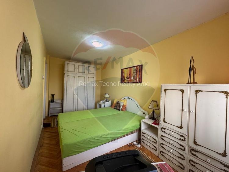 Apartament decomandat 3 camere -centrala proprie  zona Lebada - 3