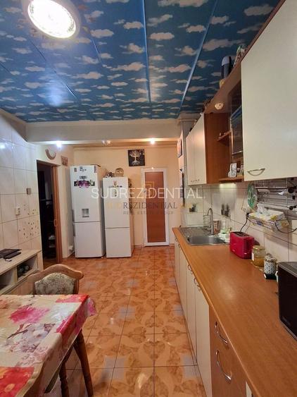 Apartament 4 camere, etaj 4/10, stradal Sos.Berceni, Sector 4 - 12