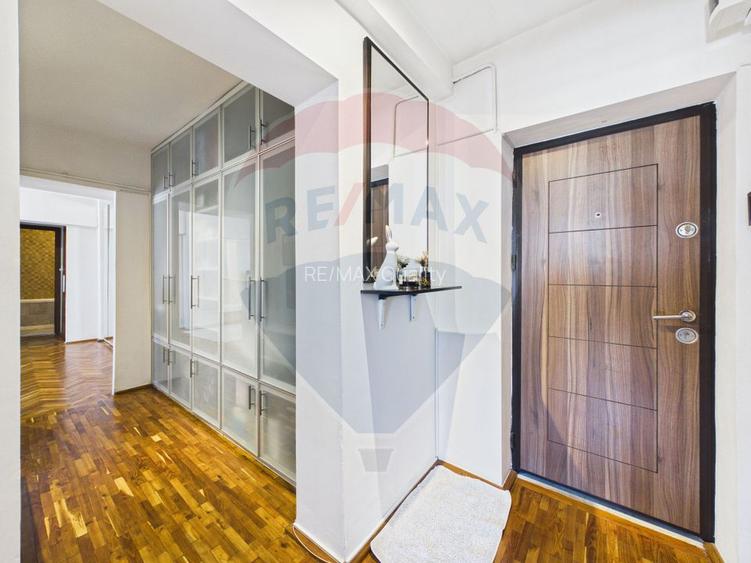 Apartament de 3 camere cu priveliste - zona Stefan Cel Mare - 8