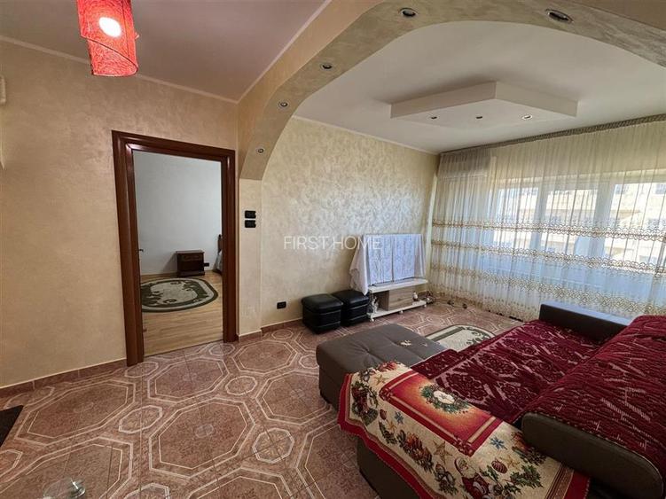 Apartament 3 camere, mobilat si utilat, ultracentral, etaj 9/10 - 5