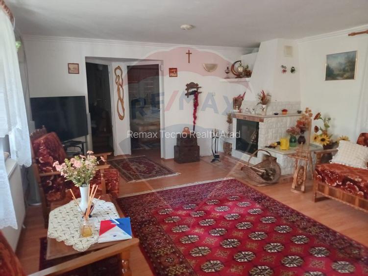 OCAZIE!!! CASA SUPERBA cu teren in JULITA jud Arad in M tii Zarandului - 13