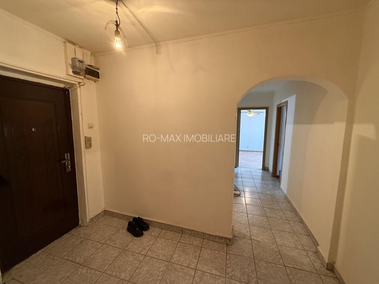 Apartament 2 camere 53,5 mp etaj 6 strada Moinesti- drumul taberei - 11