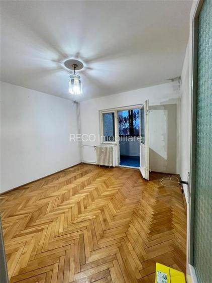 RECO Apartament 3 camere decomandat etajul 1 zona Nufarul Lotus - 2