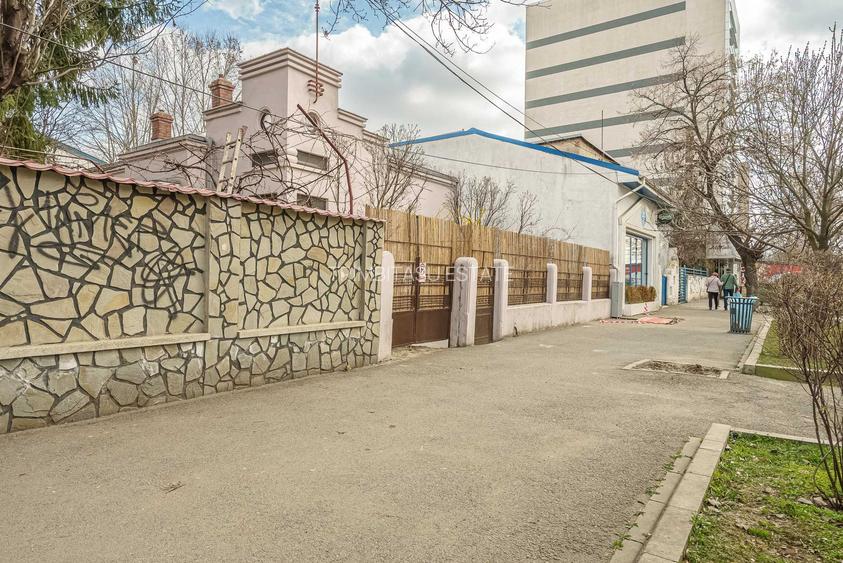 Piata Muncii, casa 87 mp totali, 179 mp curte libera, ideala birouri - 2