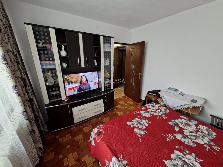 Apartament cu 2 camere, zona Tatarasi - 2