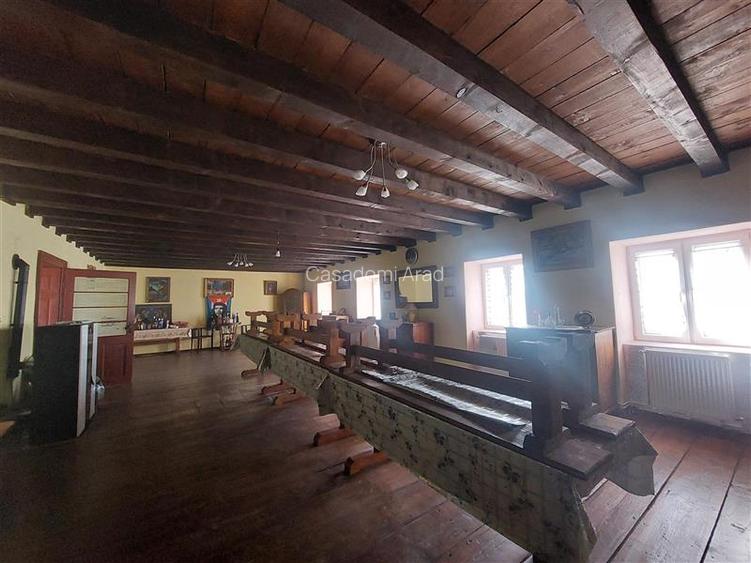 Imobil pentru pensiune sau alte activitati in Pischia - 4