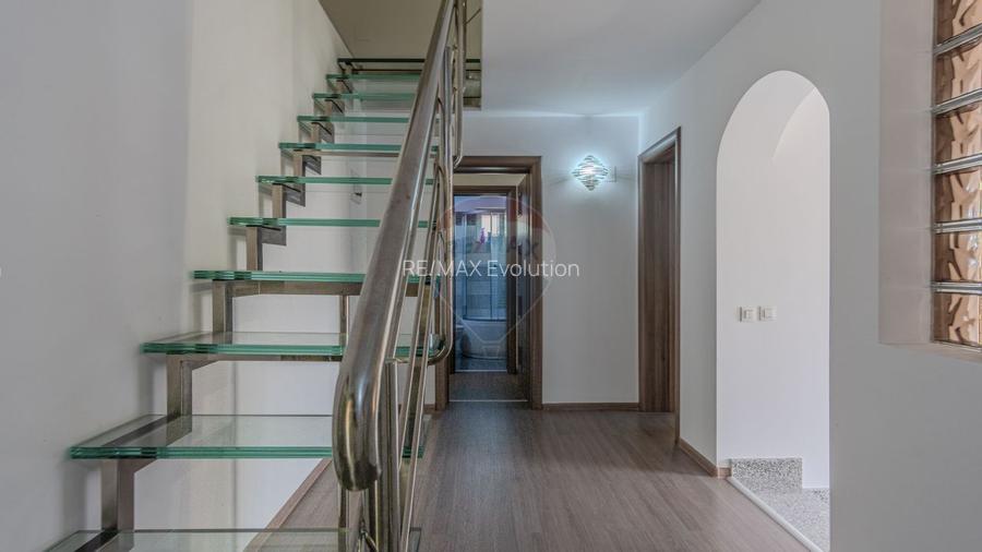 COMISION 0%| VILA 10 CAMERE | PRIVELISTE SPECTACULOASA | 1.074MP TEREN - 17