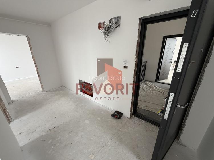 Decomandat. Zona Buziasului. Parcare in curte. - 16