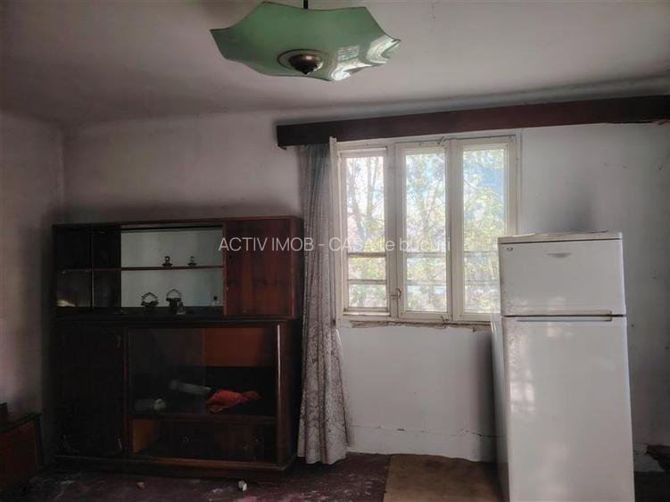 Casa batraneasca, cu toate utilitatile, locatie foarte buna - 4