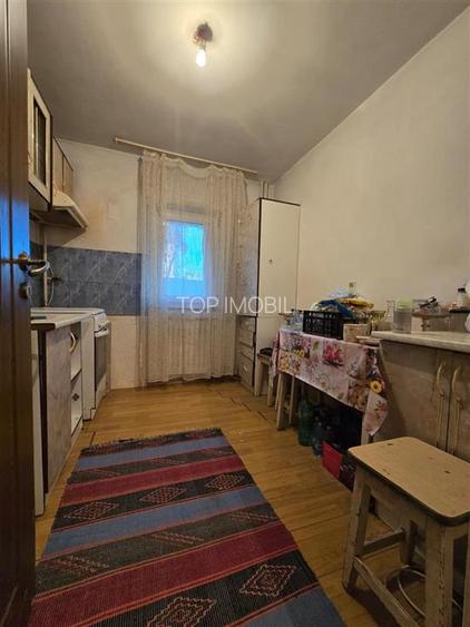 Dacia - statia Columnei, 3 camere decomandat cu geam la baie, liber - 5