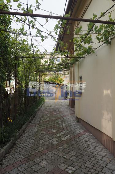 VAND CASA IN CENTRUL VECHI,DEJ,CURTE COMUNA,NECESITA RENOVARE - 2