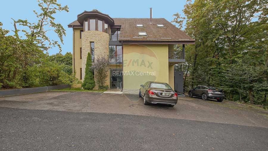 Proprietate de vânzare – Clădire premium pe drumul spre Poiana Brașov - 19