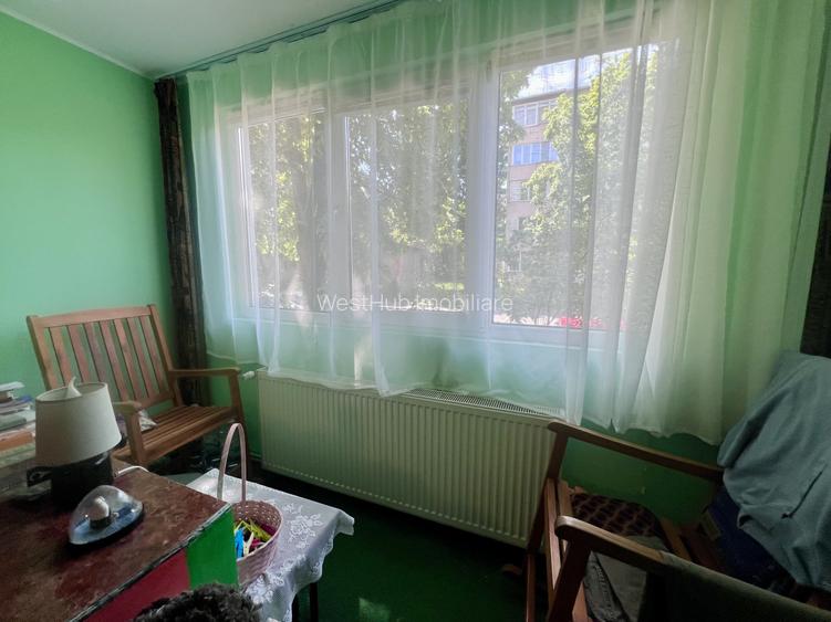 Apartament 3 camere, 69 mp utili, decomandat, parter - zona Soarelui - 8