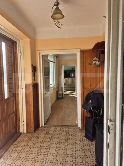 Casa cu 3 camere, zona 7 Noiembrie