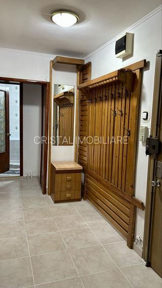 Închiriere Apartament cu 2 camere, decomandat, etaj 1, 10 min metrou Dristor - 8