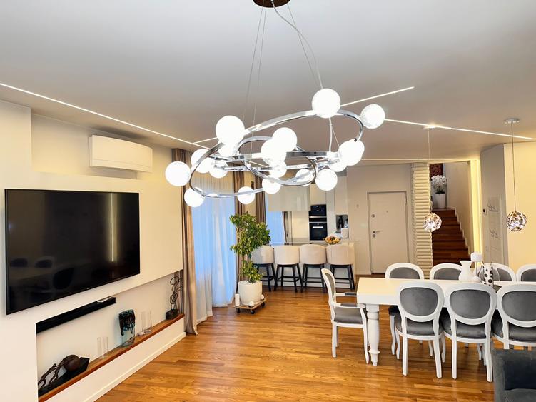 Apartament tip Penthouse,200 mp utili,Terasa,Ultramodern,Zona Buna Ziua